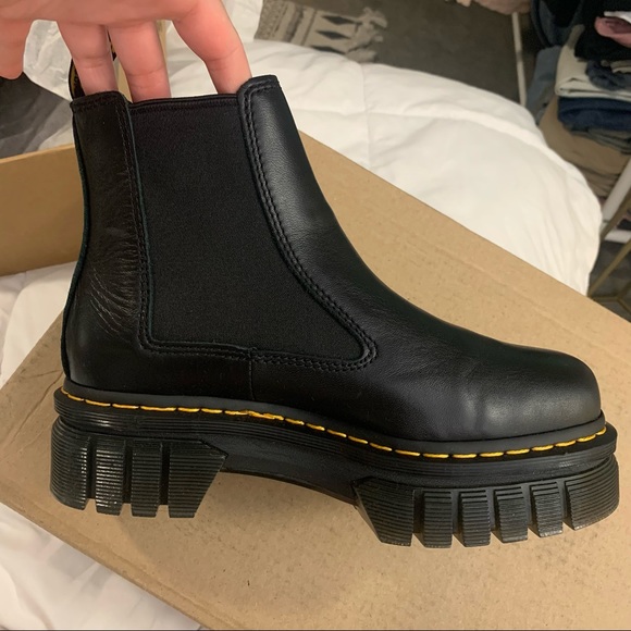 Dr Martens Audrick Chelsea Platform Boots / SoftWair - Picture 7 of 15